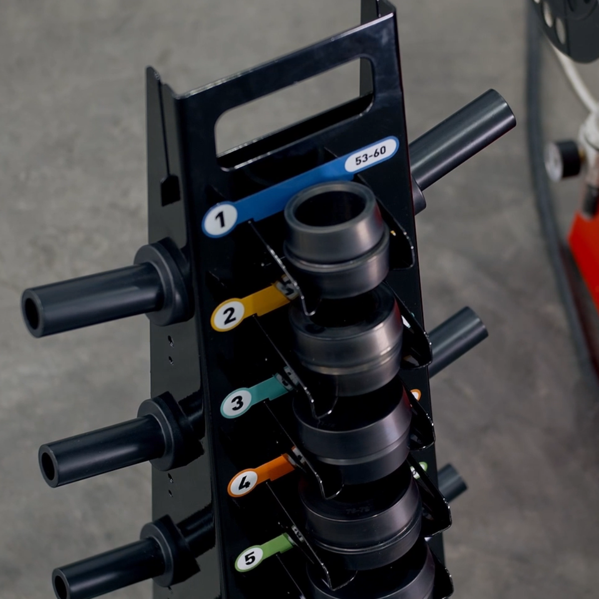 Меньше статики